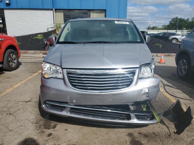 2C4RC1BG8FR644777 - 2015 CHRYSLER TOWN & COU TOURING Gümüş foto 5