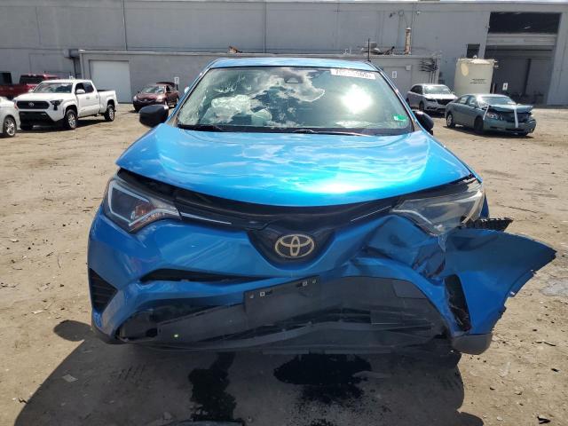 JTMBFREV7HJ173195 - 2017 TOYOTA RAV4 LE BLUE photo 5