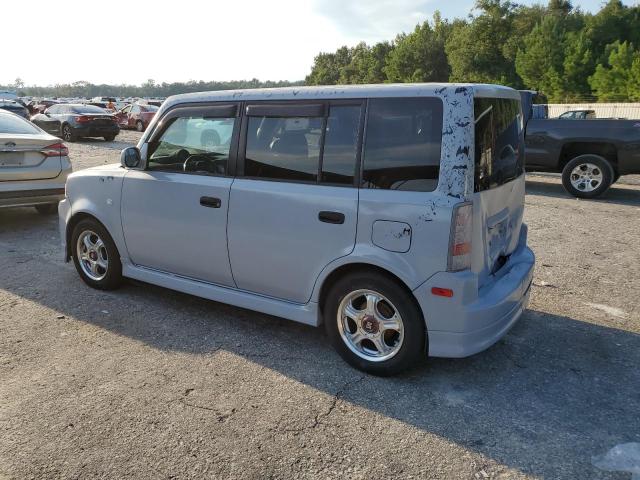 JTLKT324354025402 - 2005 TOYOTA SCION XB SILVER photo 2