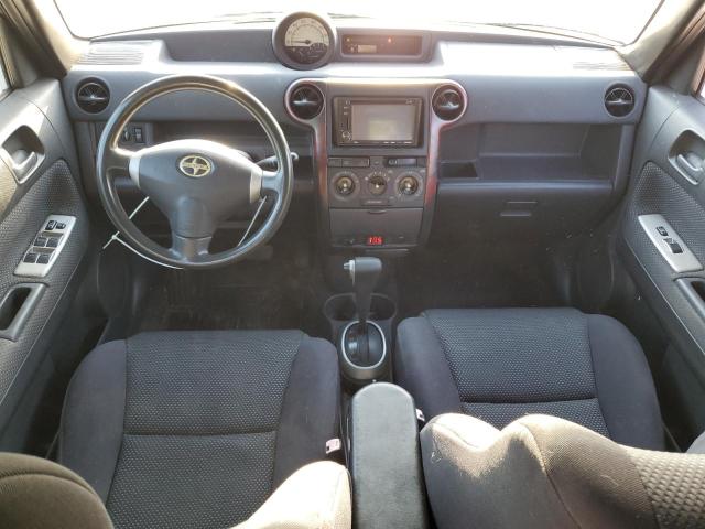 JTLKT324354025402 - 2005 TOYOTA SCION XB SILVER photo 8