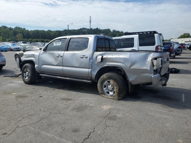 3TMCZ5AN4JM157491 - 2018 TOYOTA TACOMA DOUBLE CAB ვერცხლისფერი ფოტო 2