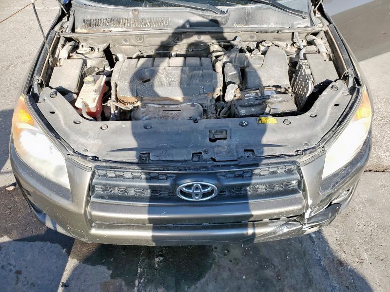 2T3BF4DV6BW145014 - 2011 TOYOTA RAV4 金色 照片 12