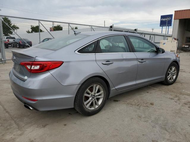 5NPE24AF3HH529189 - 2017 HYUNDAI SONATA SE SILVER photo 3