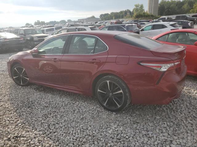 4T1B61HKXJU651824 - 2018 TOYOTA CAMRY XSE RED photo 2