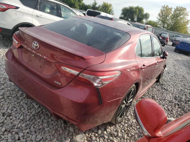 4T1B61HKXJU651824 - 2018 TOYOTA CAMRY XSE RED photo 3