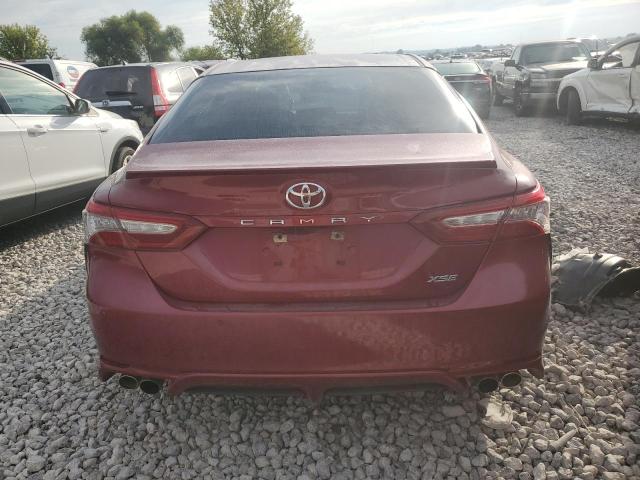 4T1B61HKXJU651824 - 2018 TOYOTA CAMRY XSE RED photo 6