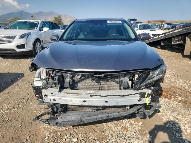 4T1B11HK5JU518550 - 2018 TOYOTA CAMRY L GRAY photo 5