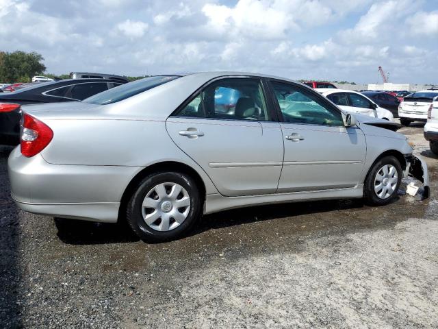 4T1BE32K33U690796 - 2003 TOYOTA CAMRY LE SILVER photo 3