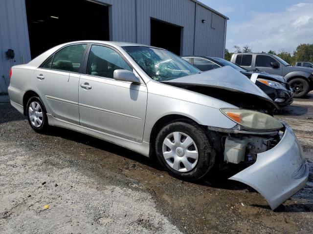 4T1BE32K33U690796 - 2003 TOYOTA CAMRY LE SILVER photo 4