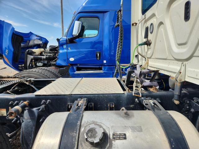 3AKJHLDV5NSMS8136 - 2022 FREIGHTLINER CASCADIA 1 თეთრი ფოტო 5