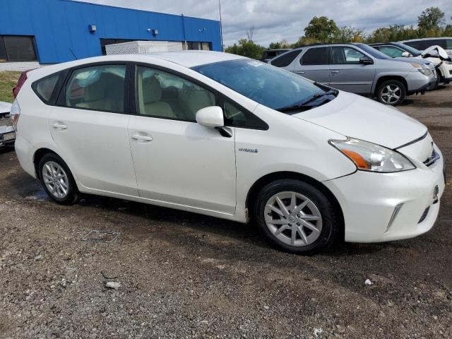 JTDZN3EU0C3137416 - 2012 TOYOTA PRIUS V WHITE photo 4