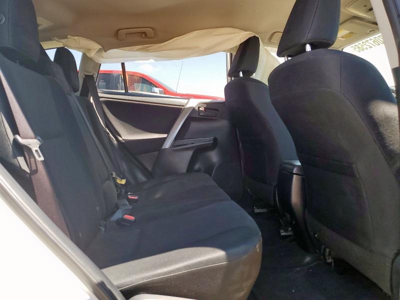 JTMZFREV3HJ144145 - 2017 TOYOTA RAV4 LE 白色 照片 11