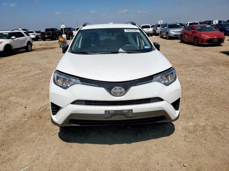 JTMZFREV3HJ144145 - 2017 TOYOTA RAV4 LE 白色 照片 5