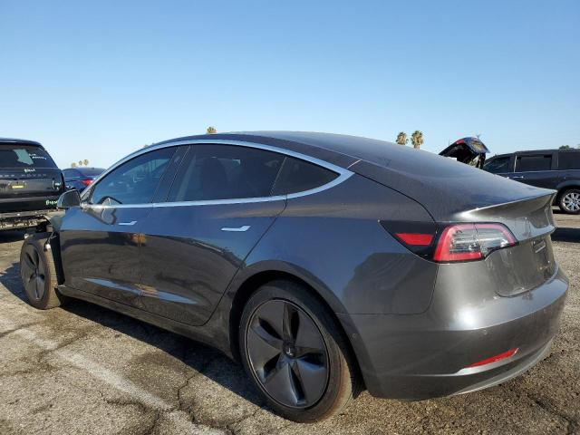 5YJ3E1EA3JF076854 - 2018 TESLA MODEL 3 灰色 照片 2
