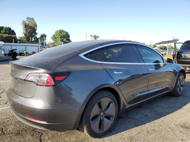 5YJ3E1EA3JF076854 - 2018 TESLA MODEL 3 灰色 照片 3