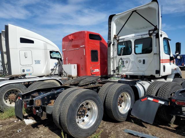 3AKJGBDV8KSJZ6463 - 2019 FREIGHTLINER CASCADIA 1 თეთრი ფოტო 4