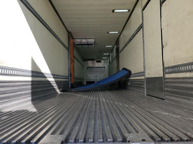 1UYVS2488FU409202 - 2015 UTILITY VS2RA 白色 照片 5