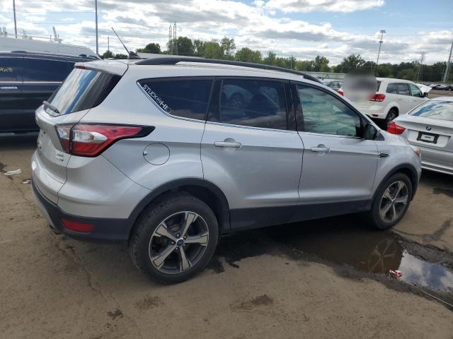 1FMCU9HD5JUC75155 - 2018 FORD ESCAPE SEL ვერცხლისფერი ფოტო 3