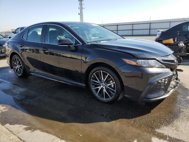 4T1S11AK3PU810250 - 2023 TOYOTA CAMRY SE NIGHT SHADE BLACK photo 4