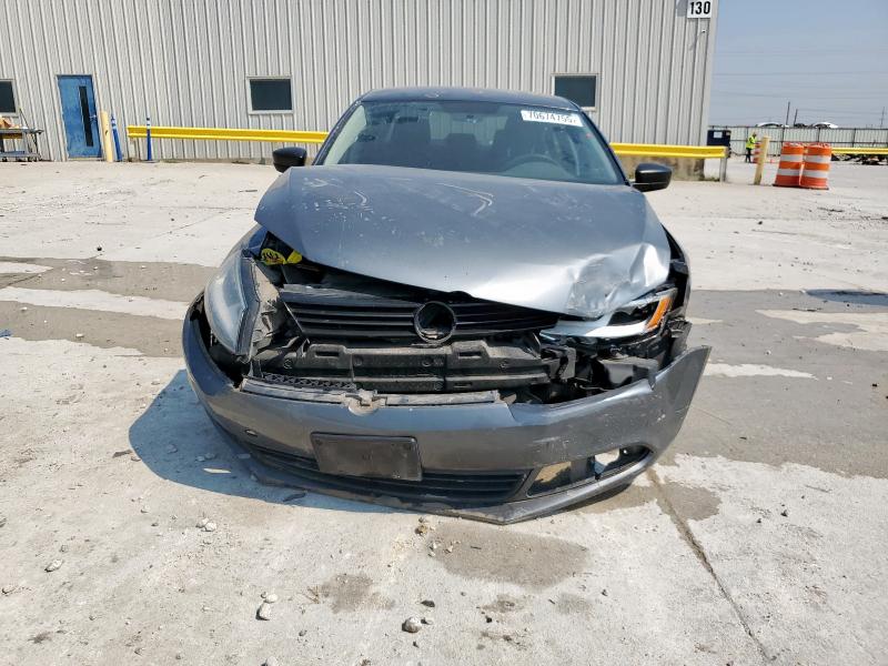 3VW2K7AJ2EM256466 - 2014 VOLKSWAGEN JETTA BASE GRAY photo 5