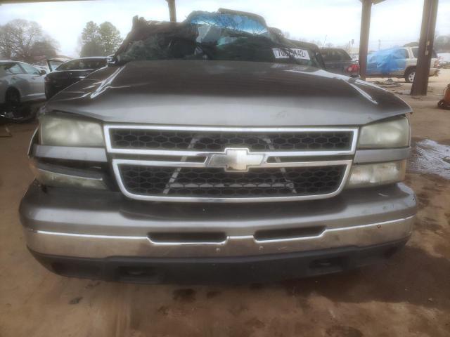 2GCEC13V571111376 - 2007 CHEVROLET SILVERADO C1500 CLASSIC CREW CAB GRAY photo 5