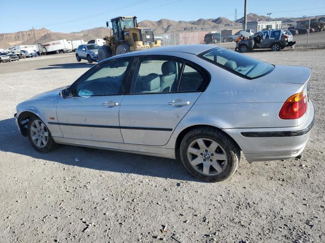 WBAAV33401EE80390 - 2001 BMW 325 I SILVER photo 2