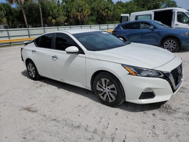 1N4BL4BV0LC220229 - 2020 NISSAN ALTIMA S WHITE photo 4