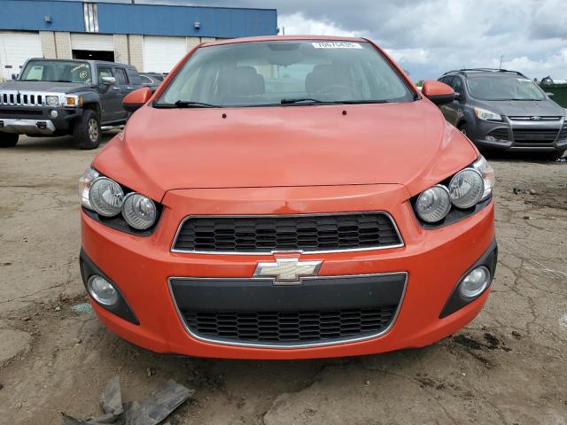 1G1JC5SH8D4142681 - 2013 CHEVROLET SONIC LT ნარინჯისფერი ფოტო 5