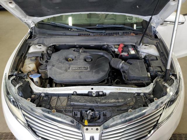 3LN6L2J96GR621999 - 2016 LINCOLN MKZ WHITE photo 11