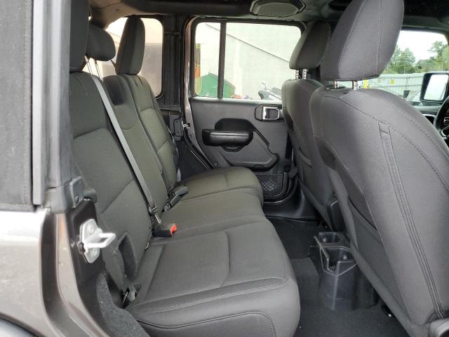 1C4HJXDG4JW213953 - 2018 JEEP WRANGLER U SPORT Серый фото 11