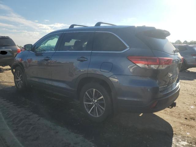 5TDJZRFH8JS843096 - 2018 TOYOTA HIGHLANDER SE Mavi fotoğraf 2