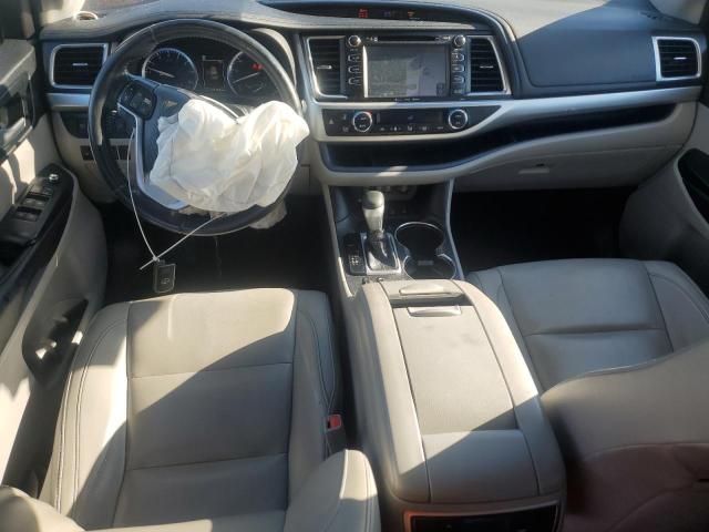 5TDJZRFH8JS843096 - 2018 TOYOTA HIGHLANDER SE Mavi fotoğraf 8