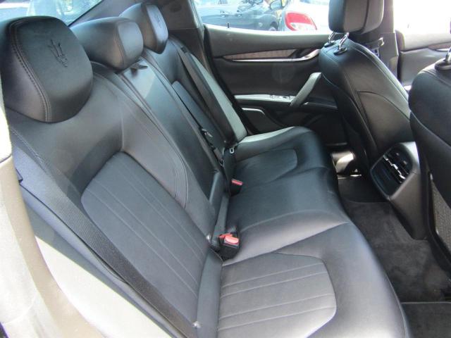 ZAM57YTA4J12872XX - 2018 MASERATI GHIBLI S 黑色 照片 6