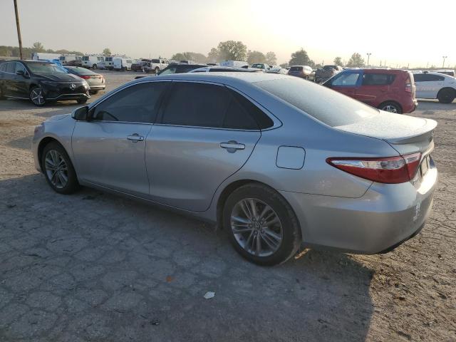 4T1BF1FK8HU360266 - 2017 TOYOTA CAMRY LE SILVER photo 2