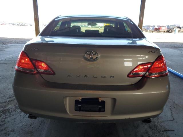 4T1BK36B56U119057 - 2006 TOYOTA AVALON XL 金色 照片 6