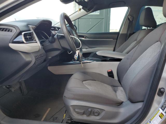 4T1B11HK1JU033497 - 2018 TOYOTA CAMRY L 银色 照片 7