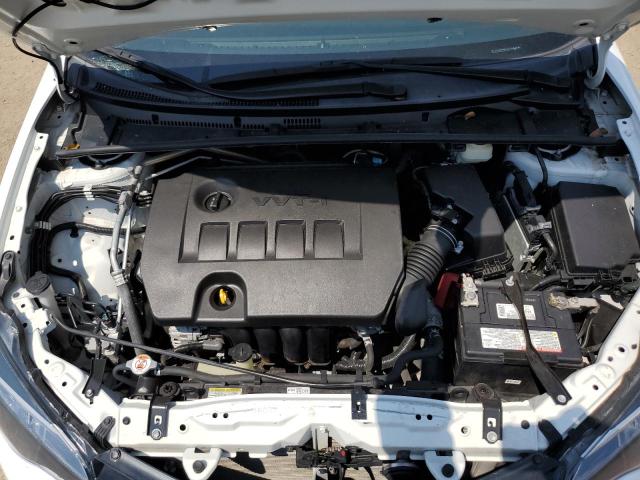 5YFBURHE3JP783405 - 2018 TOYOTA COROLLA L WHITE photo 11