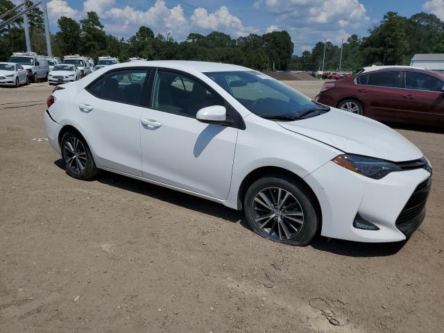 5YFBURHE3JP783405 - 2018 TOYOTA COROLLA L WHITE photo 4