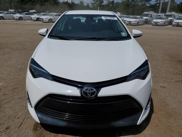 5YFBURHE3JP783405 - 2018 TOYOTA COROLLA L WHITE photo 5