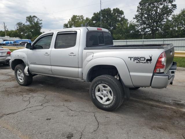 5TFLU4ENXDX058904 - 2013 TOYOTA TACOMA DOUBLE CAB 银色 照片 2