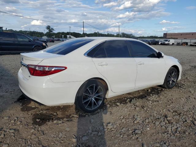 4T1BK1FK2GU030567 - 2016 TOYOTA CAMRY XSE WHITE photo 3