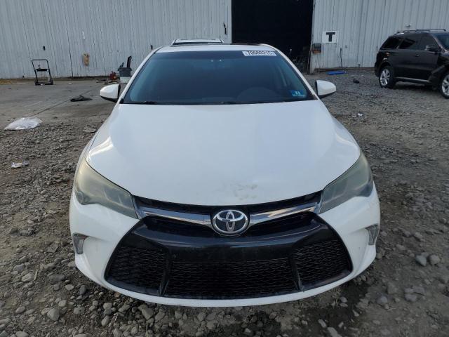 4T1BK1FK2GU030567 - 2016 TOYOTA CAMRY XSE WHITE photo 5