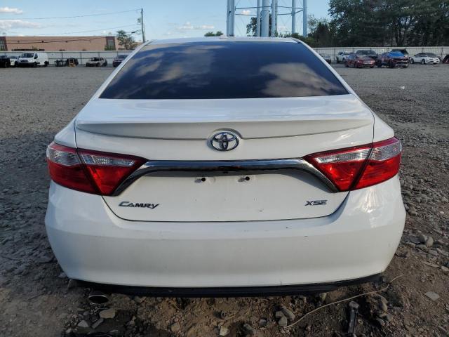 4T1BK1FK2GU030567 - 2016 TOYOTA CAMRY XSE WHITE photo 6