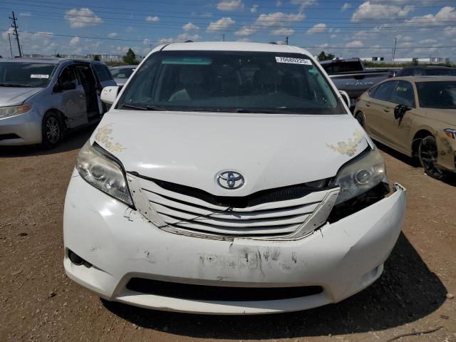 5TDKK3DC9FS597518 - 2015 TOYOTA SIENNA LE WHITE photo 5
