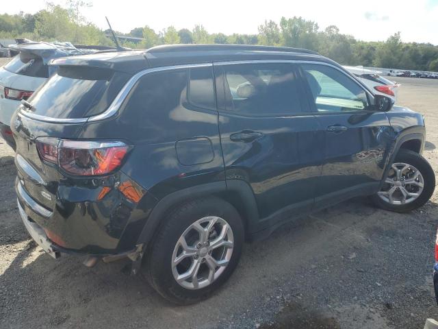 3C4NJDBN5RT154724 - 2024 JEEP COMPASS LATITUDE Czarny zdjęcie 3