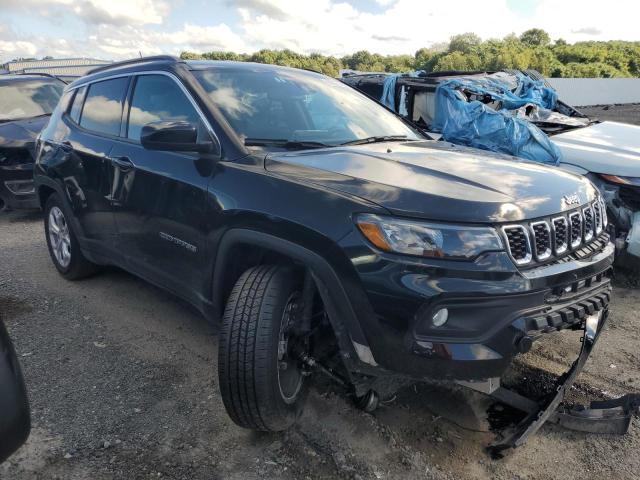 3C4NJDBN5RT154724 - 2024 JEEP COMPASS LATITUDE Czarny zdjęcie 4
