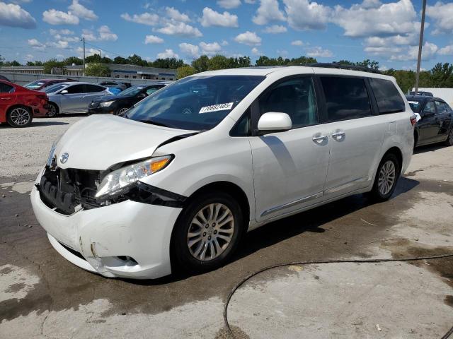 2017 TOYOTA SIENNA XLE, 