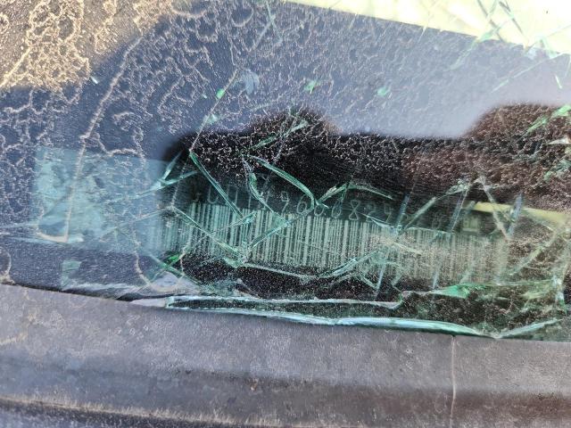 1GCDT196668296769 - 2006 CHEVROLET COLORADO SILVER photo 13