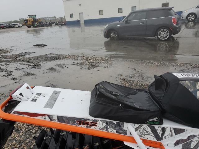 4UF17SNW0HT109120 - 2017 ARCTIC CAT 800CC WHITE photo 6