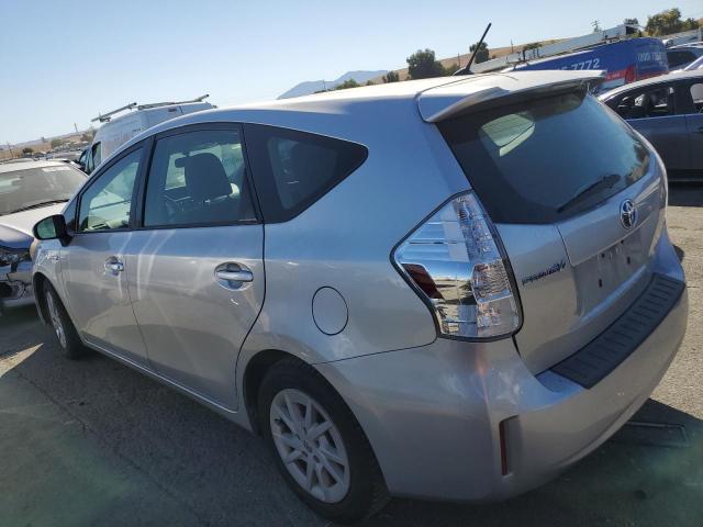 JTDZN3EU3C3074909 - 2012 TOYOTA PRIUS V GRAY photo 2